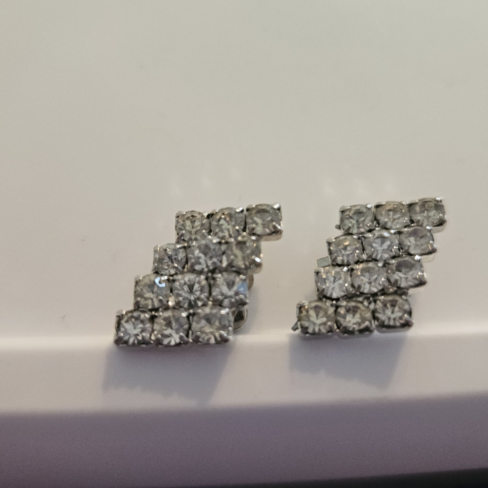 Vintage Fashion Silver And Crystal Rhinestone Cufflinks